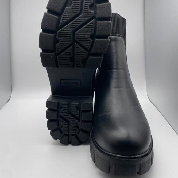 CUSHIONAIRE Women's STRETCH slip on Chelsea boot BLACK 7.5 - Picture 6 of 6